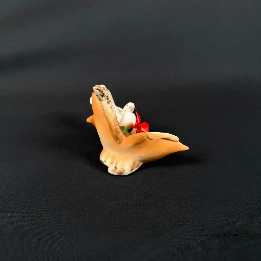 Italian Capodimonte Porcelain Figurine White Dove Bird on Autumn Leaf Poinsettia